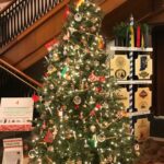How to Decorate Home For Christmas in Indianapolis Indiana