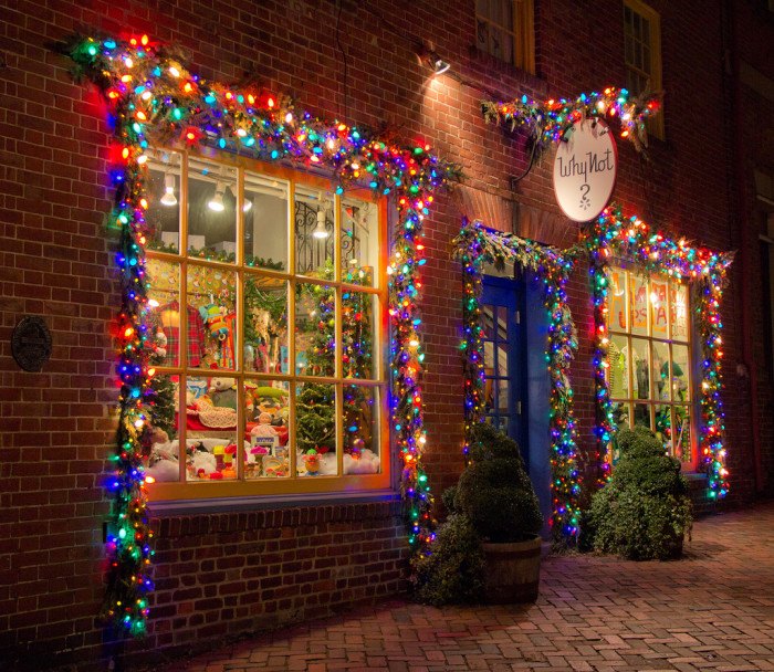 How to Decorate Home For Christmas in Virginia Beach Virginia