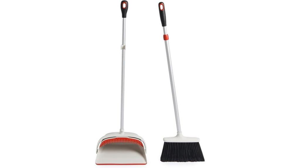 extendable broom with large sweep