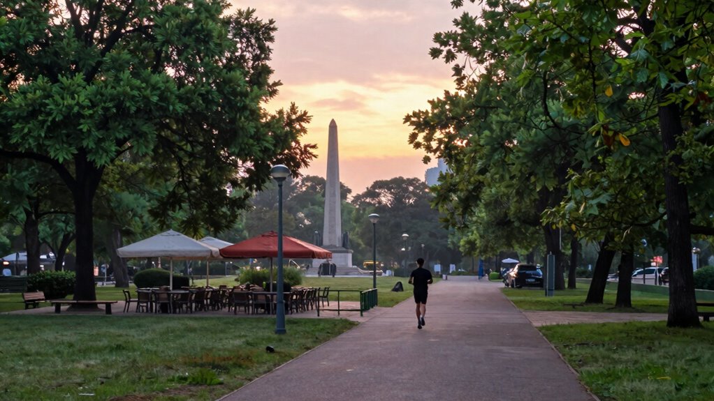 visit attractions off peak hours