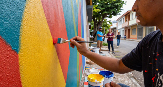 Santiago Launches Colorful Initiative To Revitalize Neighborhoods